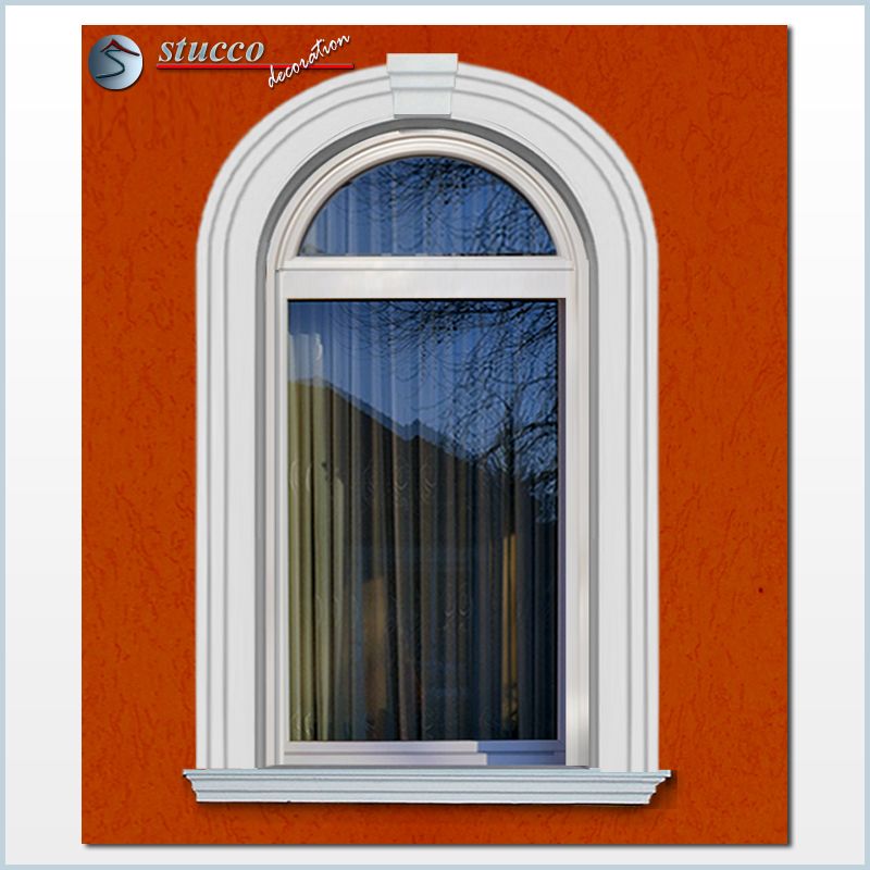 Flexible Fassadenprofile aus Styropor an einer Hausfassade