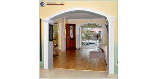 302. Wohnidee zur Innendekoration mit Stuckprofilen