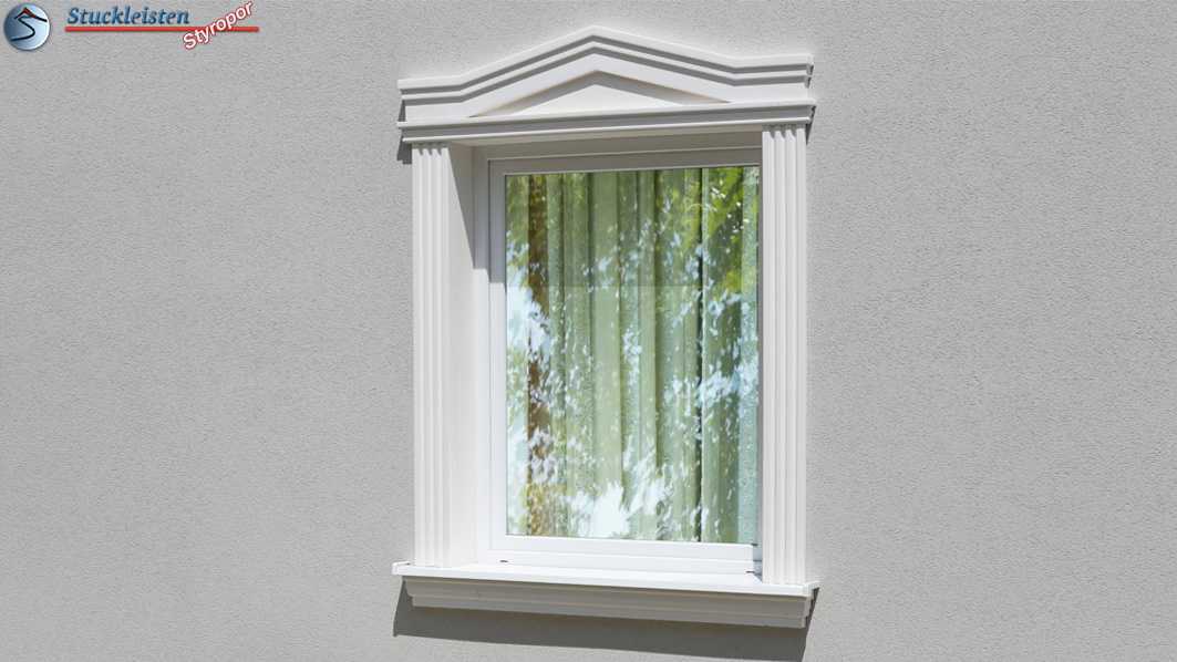 Fenstergiebel Dreieckbekr&ouml;nung mit Stuckmuster 108/117