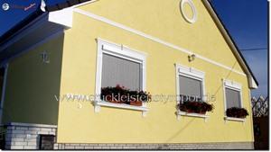 Diverse Stuckmuster an Hausfassade - Fassadengestaltung klassisch Diverse Stuckmuster an Hausfassade - Fassadengestaltung klassisch