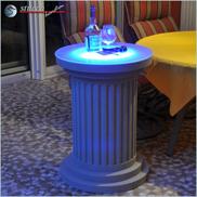 Beschichtete Stucksäule mit blau leuchtender RGB LED Beleuchtung Beschichtete Stucksäule mit blau leuchtender RGB LED Beleuchtung