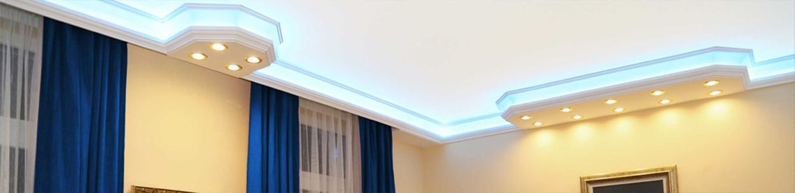 Lichtleisten mit blauer indirekter Beleuchtung