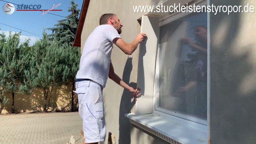 Tür- und Fensterrahmen mit Stuckprofilen und Laibungsplatten – stilvoll, wärmeisolierend und schnell montiert