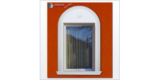 Fensterumrandung mit einem Zierleisten Stuckprofil