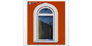 Fensterumrandung mit einem Zierleisten Stuckprofil