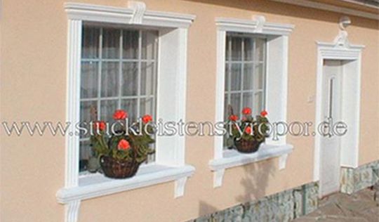 Fassadenprofile und Fensterbänke zur Fensterumrandung
