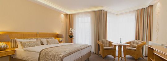 Stuckleisten für indirekte und direkte Beleuchtung Stuckleisten für indirekte und direkte Beleuchtung