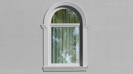 Gebogener Fensterstuck mit Kombi-Eckelementen, Zierleisten und Fensterbank mit Aluminiumblech-Abdeckung