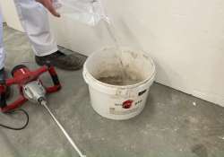 Wasser nach Bedarf hinzufügen