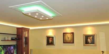 Stuckleisten mit LED Spots und LED Stripes Stuckleisten mit LED Spots und LED Stripes