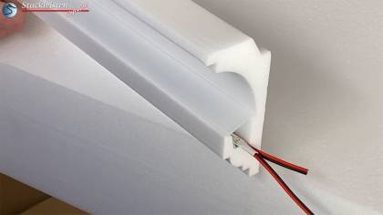 Plexistreifen als Staubschutz für LED Streifen