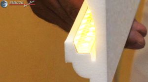 Styropor Stuckleiste mit Reflektorleiste und LED Strip