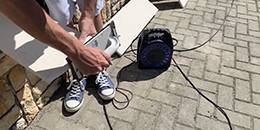 Schnittkante am Laibungsprofil glatt schleifen