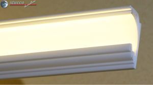 Styropor Stuckleiste mit Reflektorleiste und LED Strip Styropor Stuckleiste mit Reflektorleiste und LED Strip