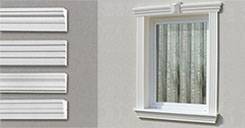 Zum Laibungsprofil passende Zierleisten für die Fensterumrandungk